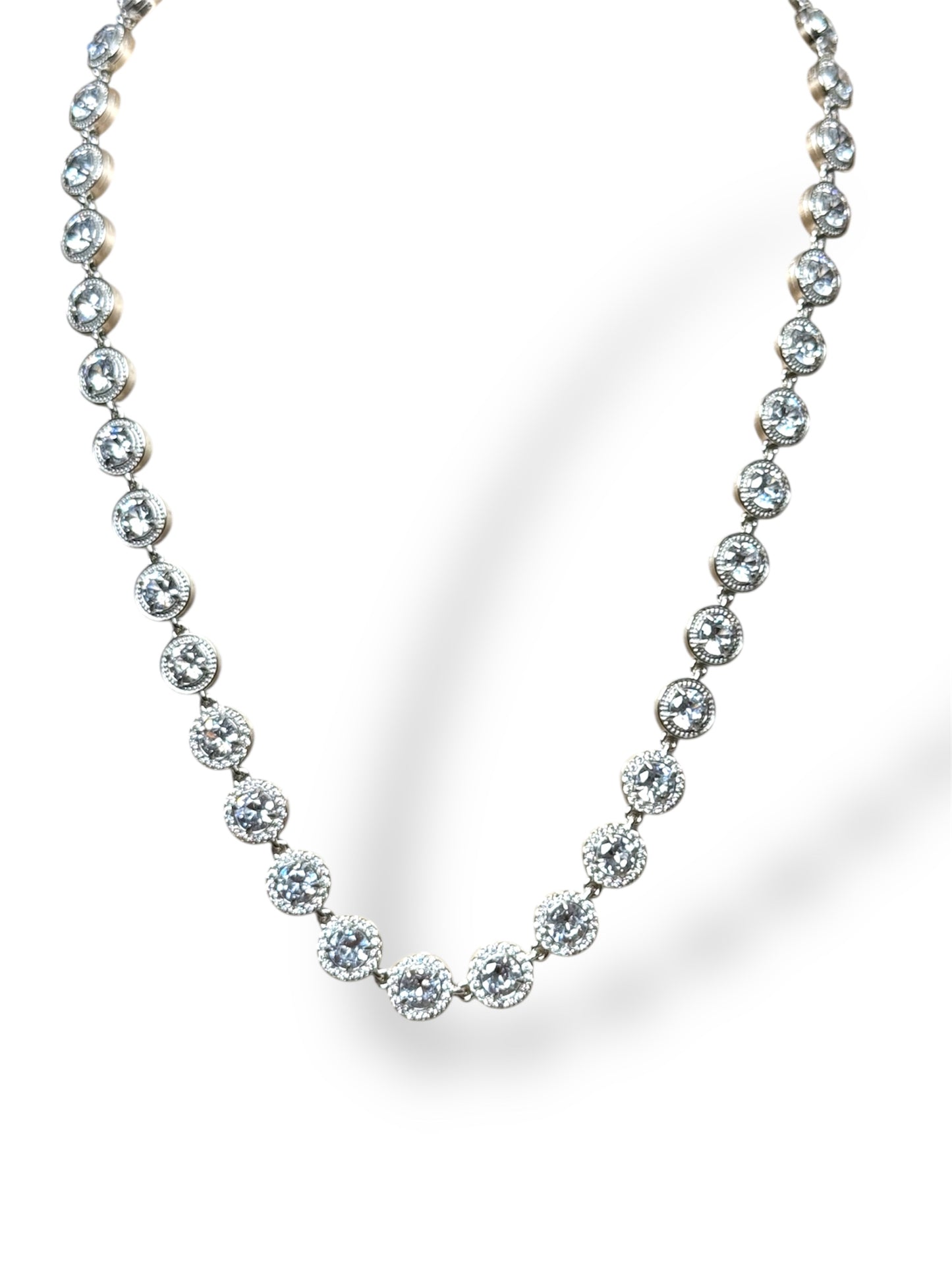 Collier Diamond Line
